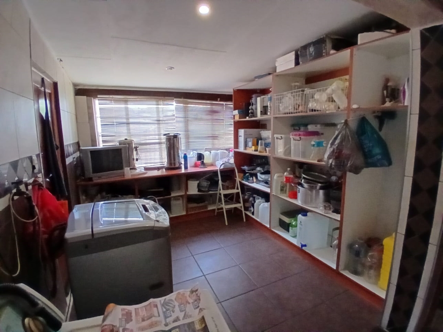 10 Bedroom Property for Sale in Kuruman Northern Cape